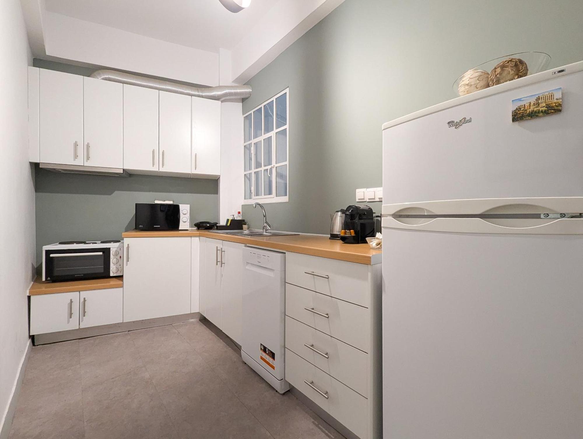 Spacious Apt For 5 Guests Next To Acropolis&Metro Athens Luaran gambar