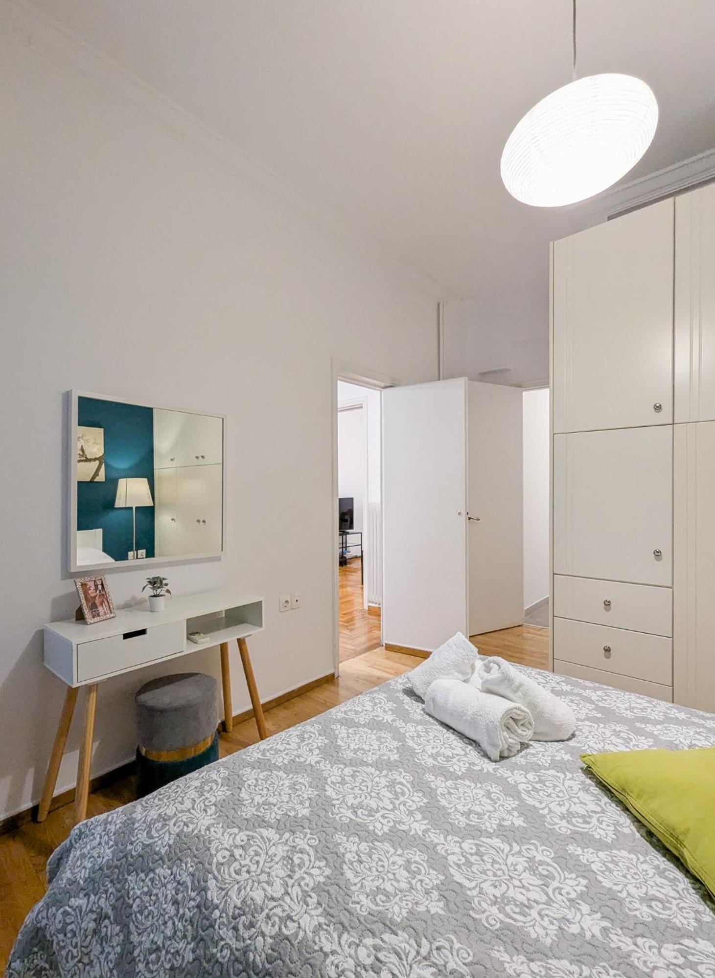 Spacious Apt For 5 Guests Next To Acropolis&Metro Athens Luaran gambar